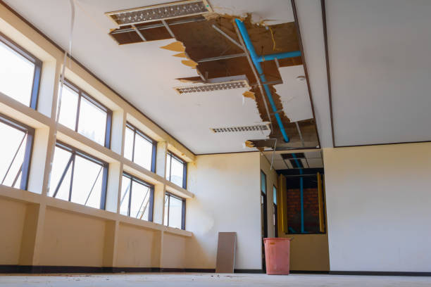 Water damage restoration process in St Martinville, LA